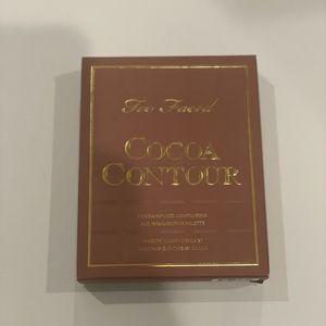 Selling too faced Makeup.